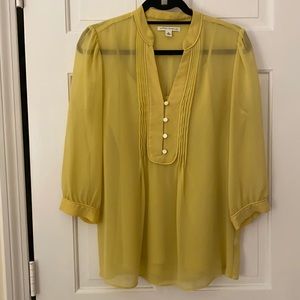 Pretty yellow blouse